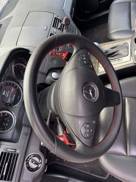 Волан естествена кожа с червен шев w204 w212 Mercedes Мерцедес