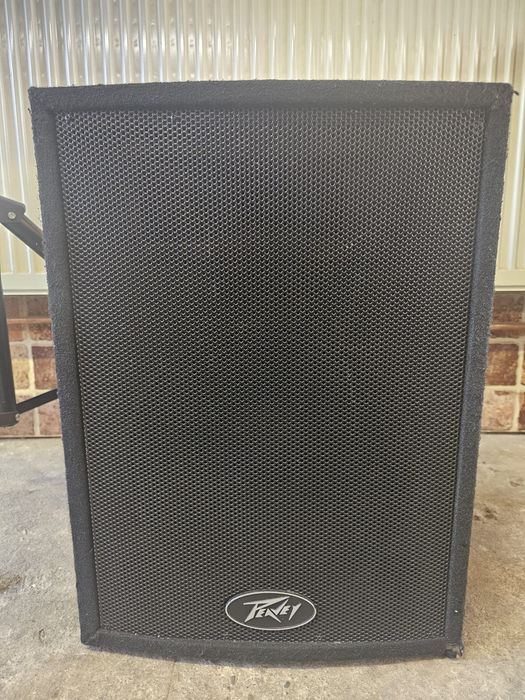 Vand 2 boxe PEAVEY pasive500w