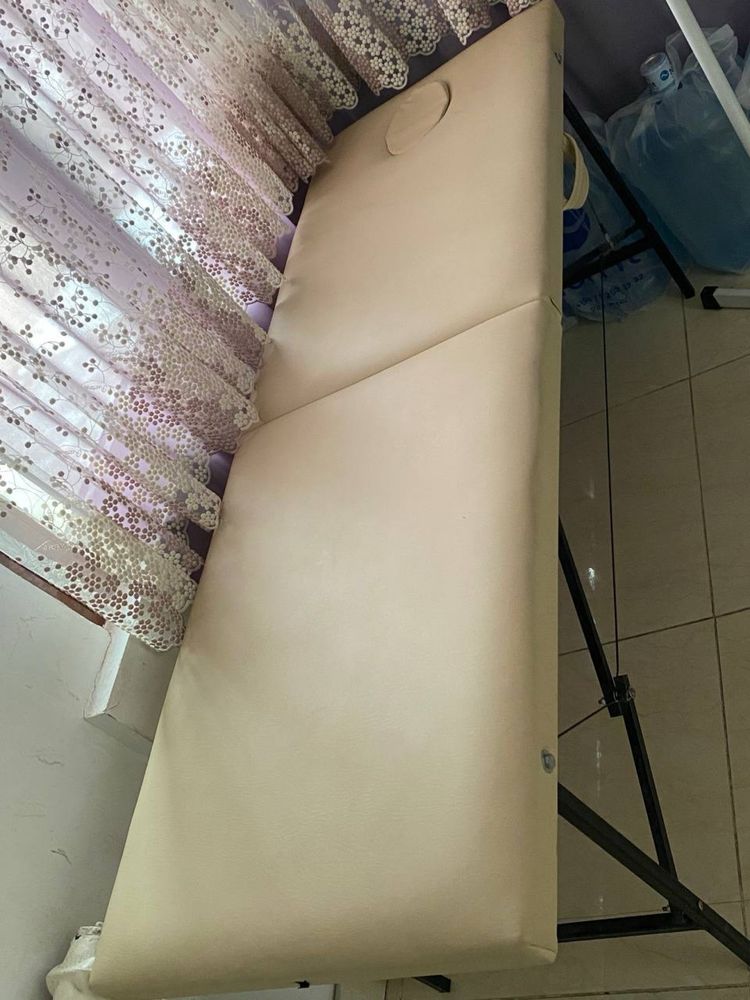 Продам Срочно Кушетку для массажа