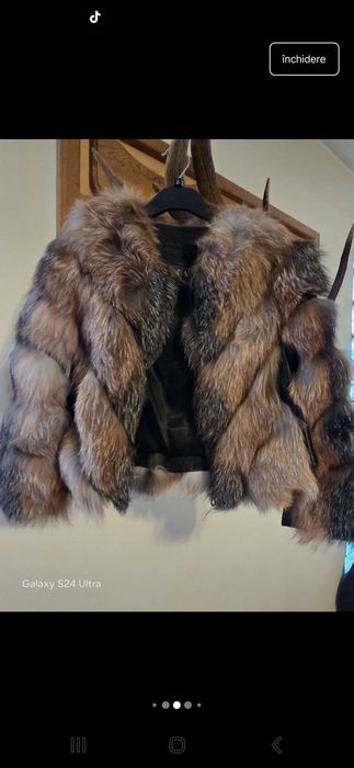 Haina scurta de blana