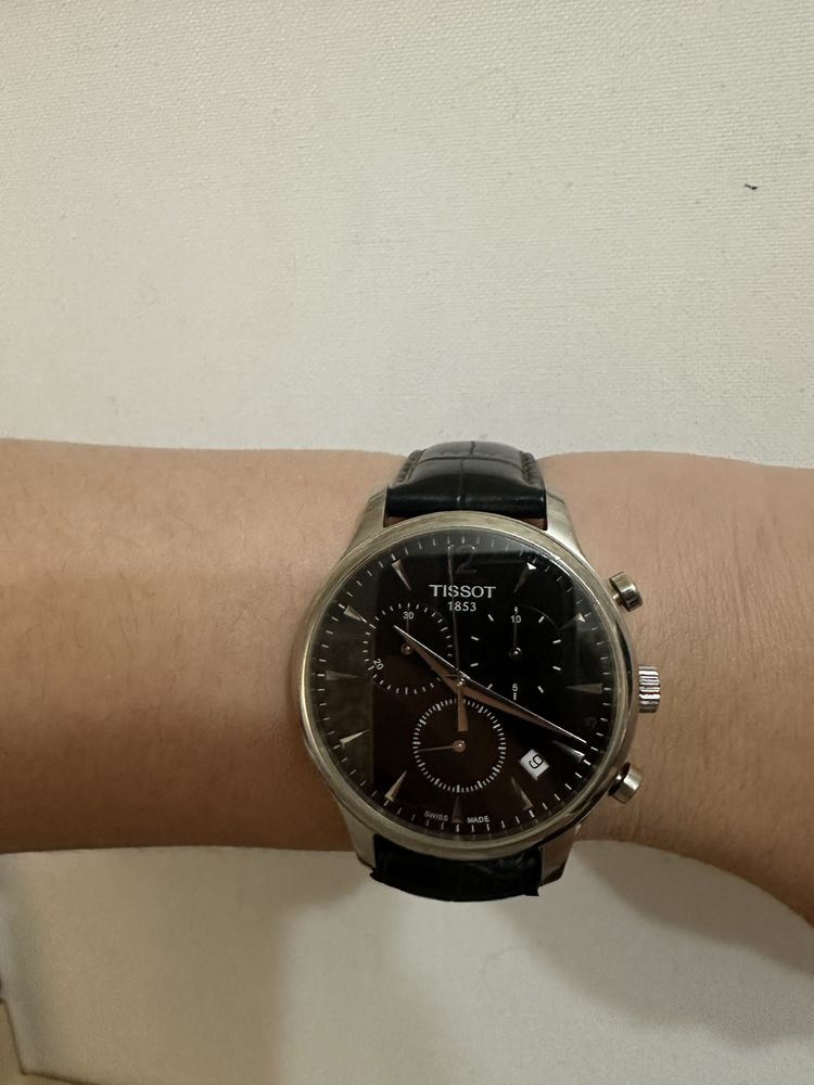 Продаются часы Tissot 1853