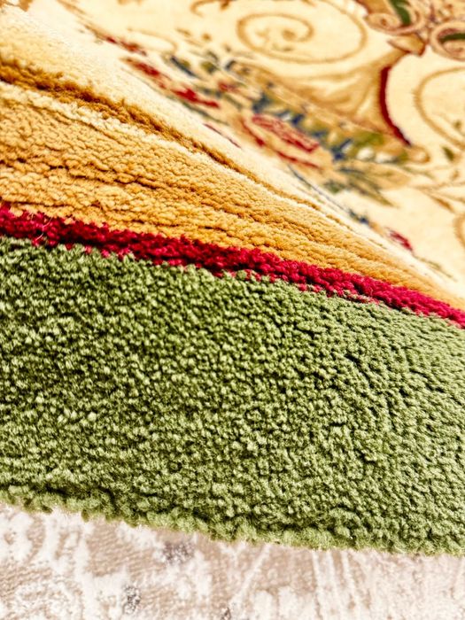 Ковёр в отличном состоянии