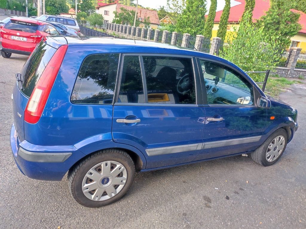 Vând Ford Fusion 1.6 Diesel