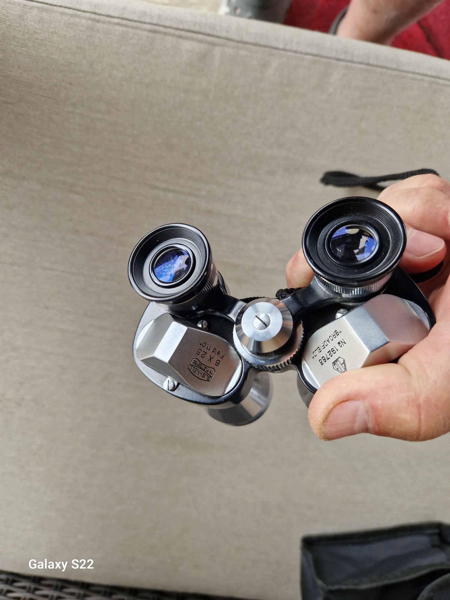 Binoclu Bushnell 6x25