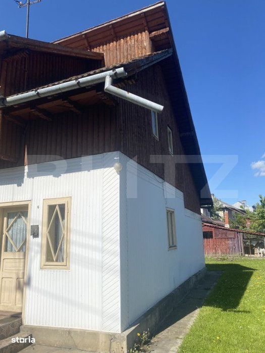 Casa de vanzare, cu 4 camere, 92 mp, zona Campulung Moldovenesc