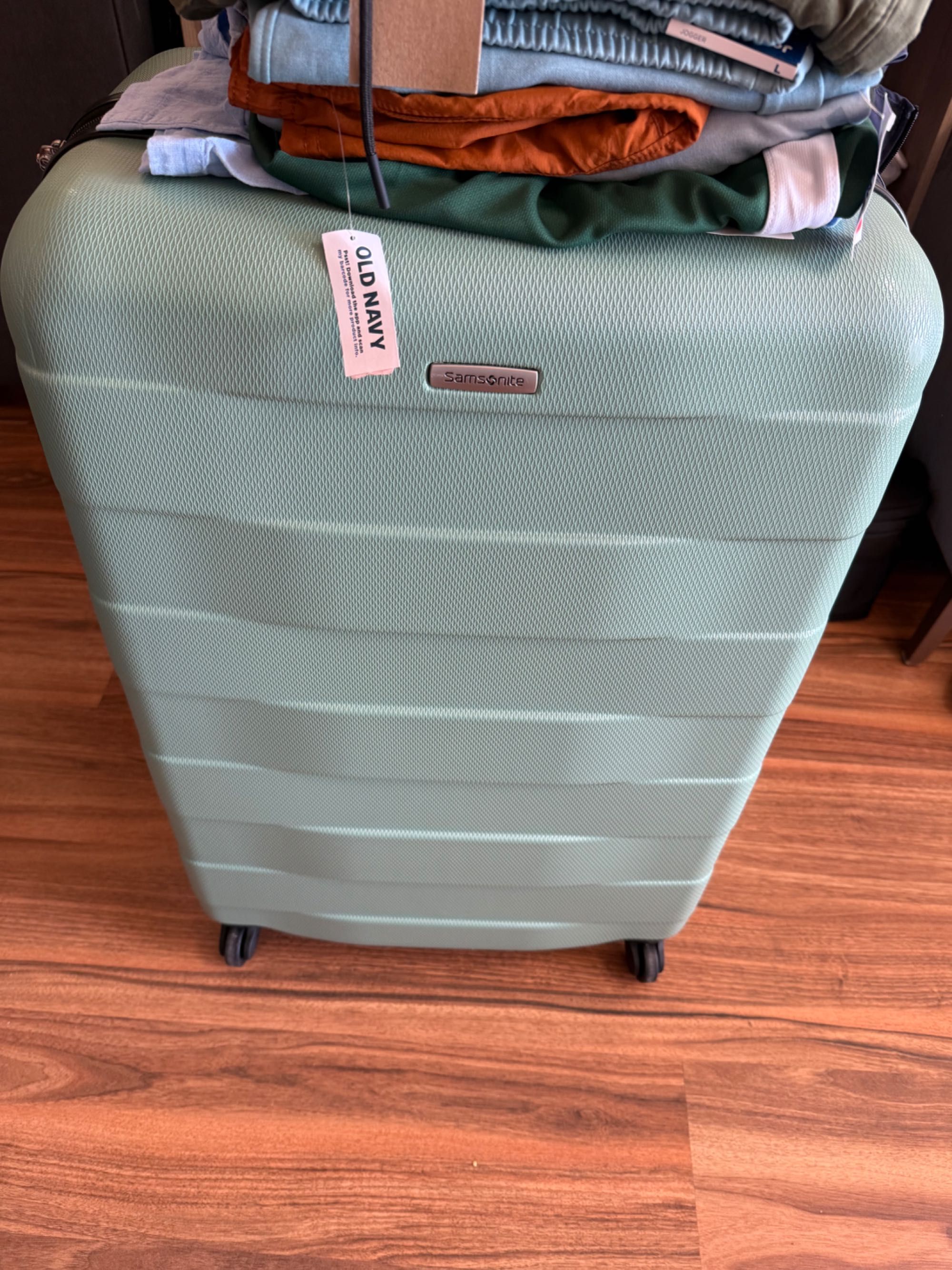 Куфар Samsonite различни цветове
