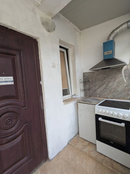 Дава се под наем Едностаен апартамент в Варна, Трошево - 20 кв.м за 204 € - Снимка #4