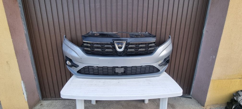 Bara fata dacia logan 3