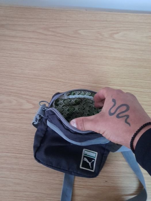 Vând borsetă originală ,preț 70 de lei