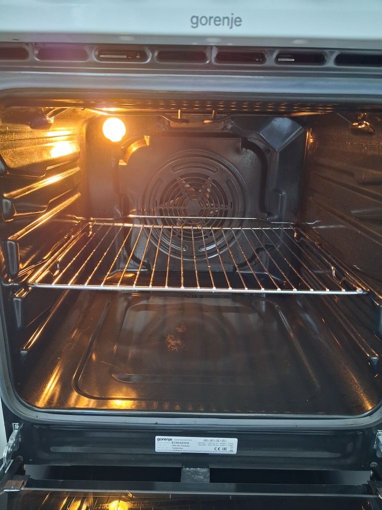 Готварска печка със стъклокерамични котлони Gorenje