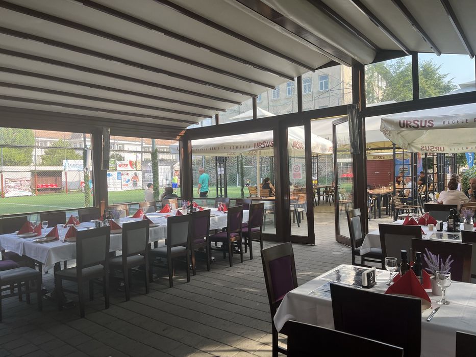 Pensiune cu restaurant de inchiriat