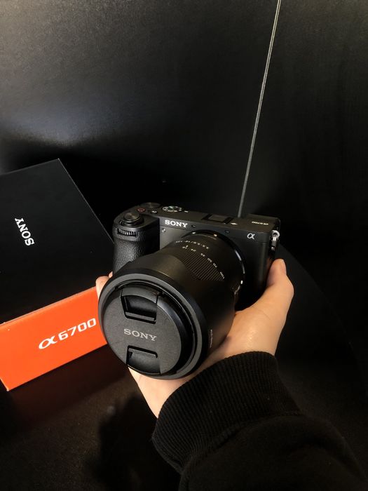 Sony A6700+18-135mm kit