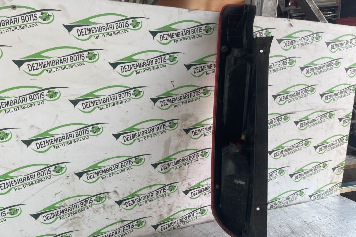 Lampa / Tripla stop dreapta pe aripa 4M5113404A / 4M51-13404-A Ford F