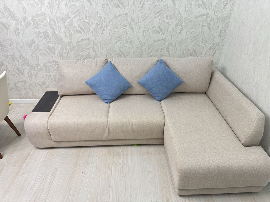 Диван Берасуский в отличном состояний