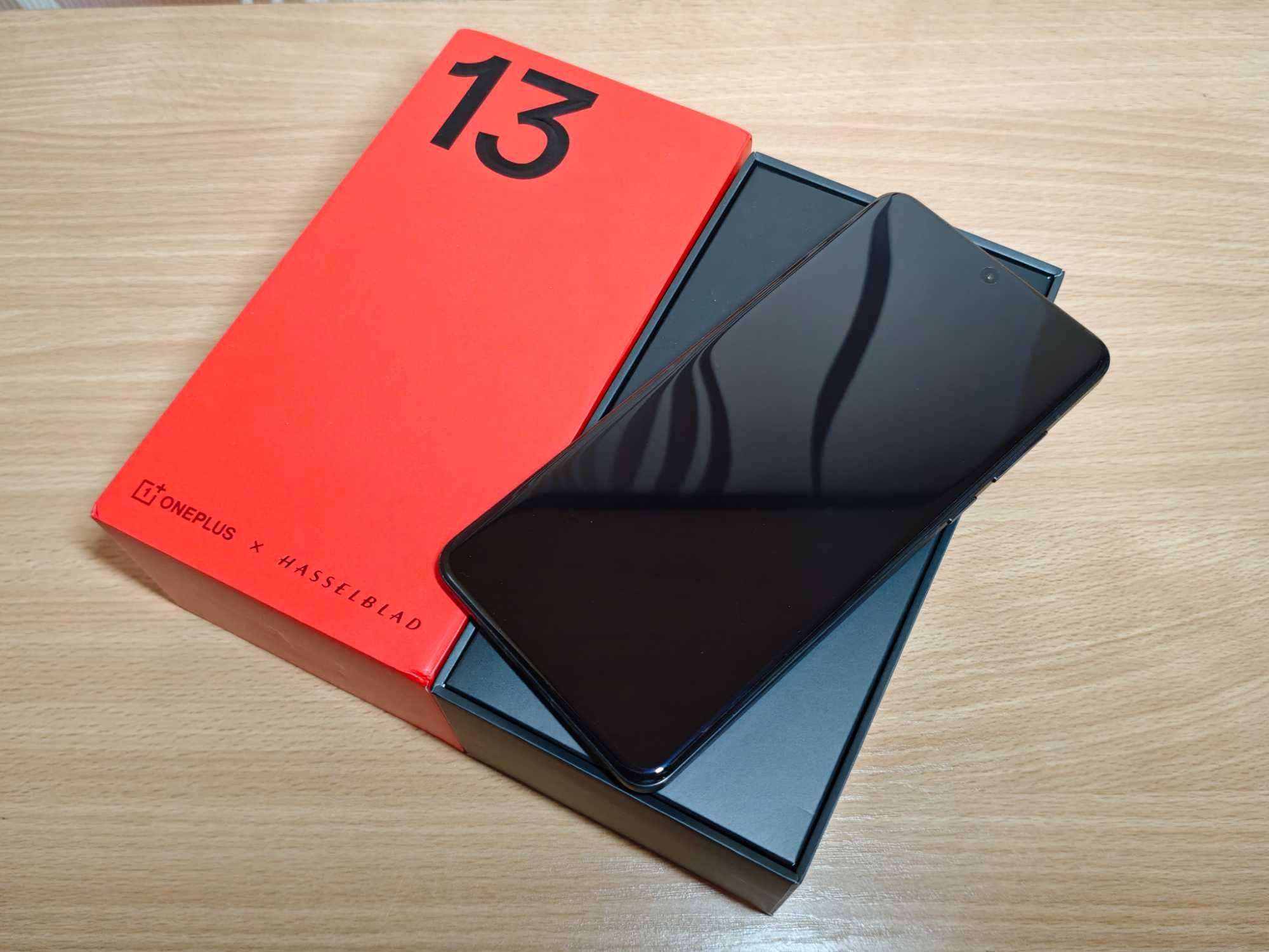 НОВ! OnePlus 13 256GB Black Eclipse