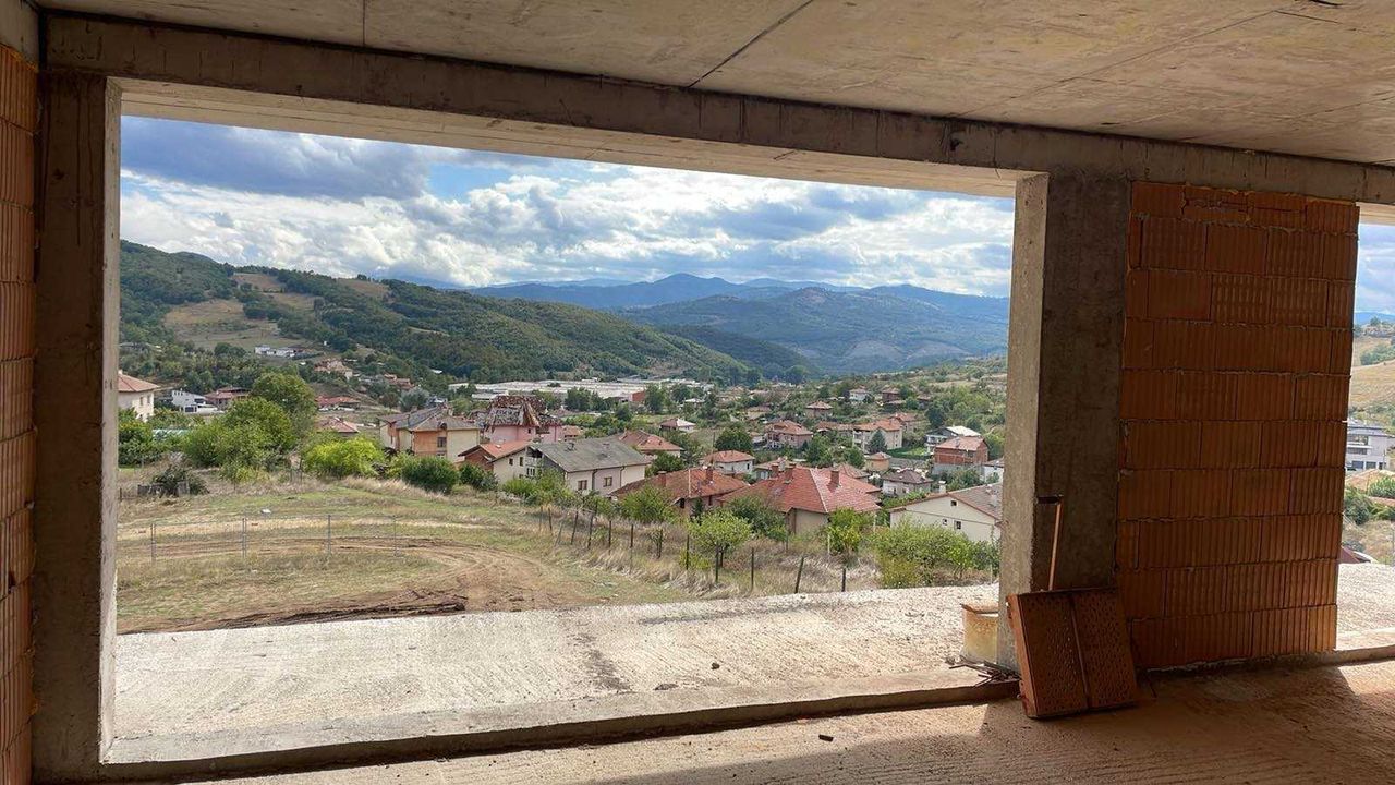 Продава се Къща в Благоевград, Освобождение - 274 кв.м за 1168 €/кв.м - Снимка #3
