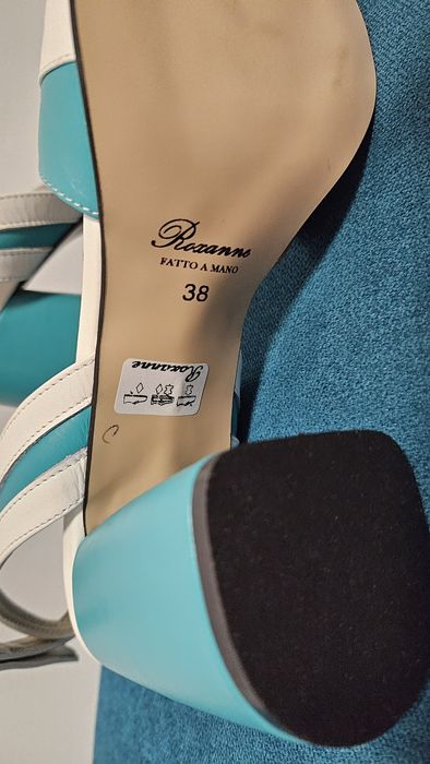 Sandale piele noi mărimea 38