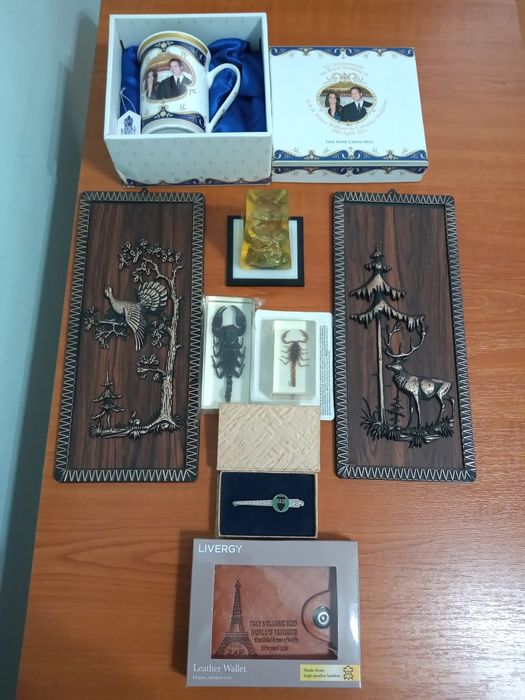 2.Cadouri:cana aniversară/picturi murale/portofel turn Eiffel/diorama