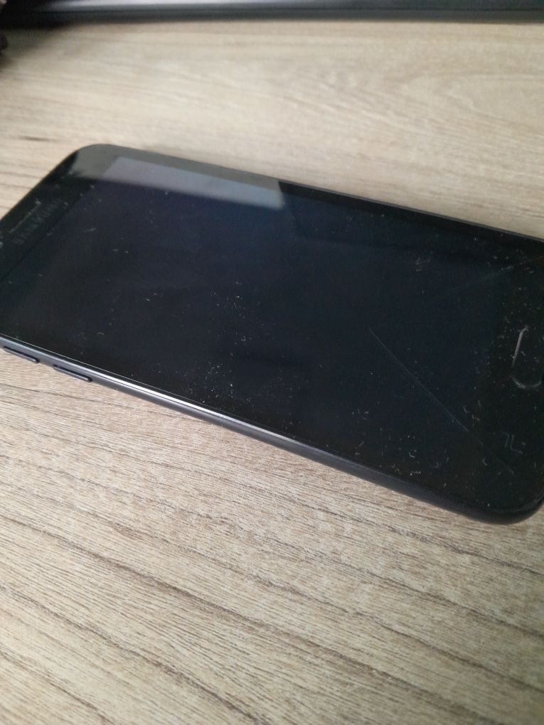 Samsung J1 sotiladi