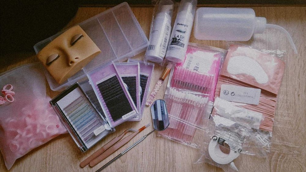 Продавам комплект с принадлежности за миглопластика