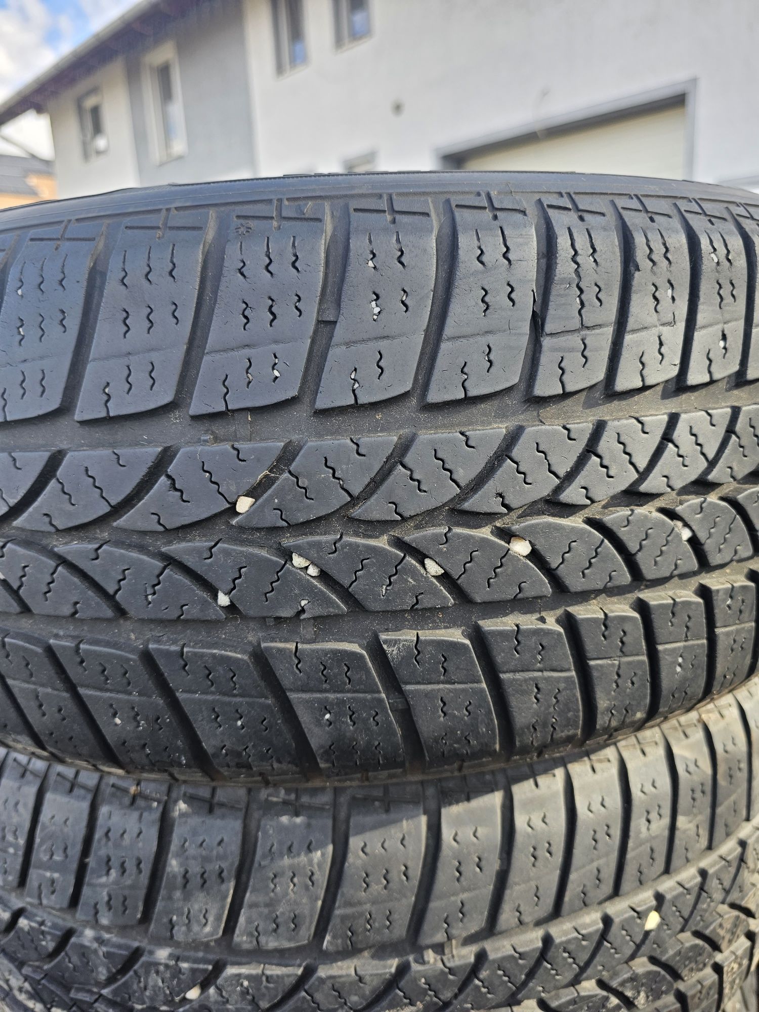 Set 4 anvelope 205/55R16 M+S ( ca noi)