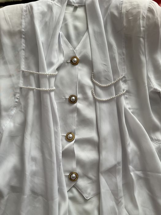 Дамска бяла риза