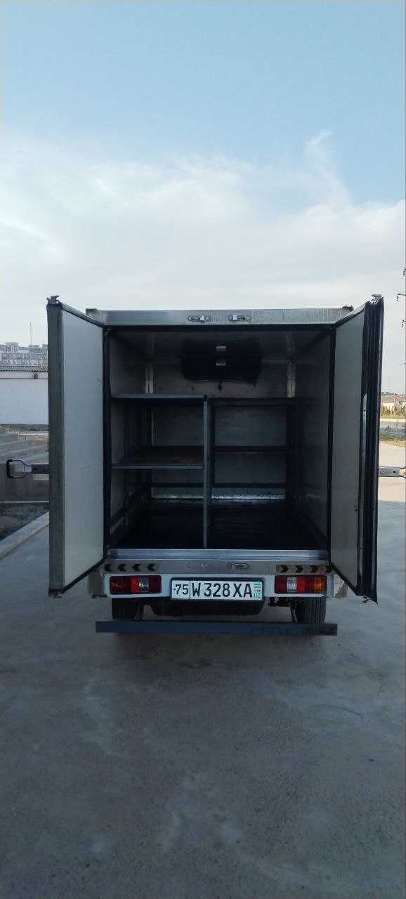 DongFeng EQ1020TF refrijatorli yuk mashinasi