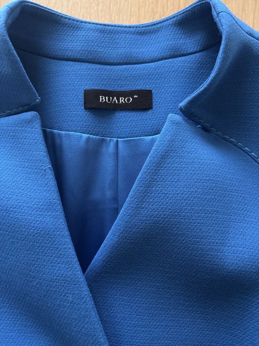 Елегантен дамски костюм