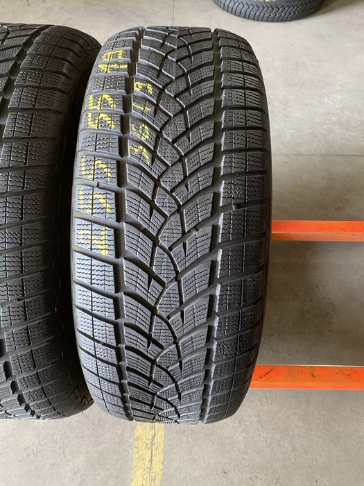 Anvelope iarna 255/55/19 Goodyear Ultra Grip Performance 255 55 19 R19