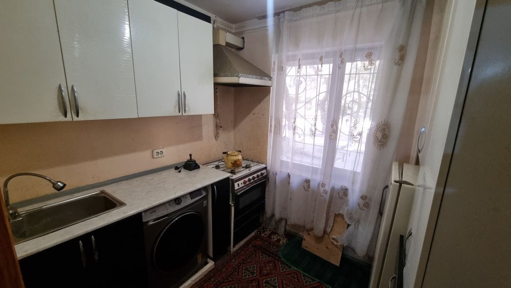 Сдаётся 3х комнатная квартира на 1 этаже на Вокзале УзГазОил