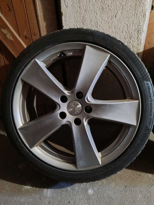 Продавам оригинални джанти за Пежо 308 SW със зимни гуми 225/40/18