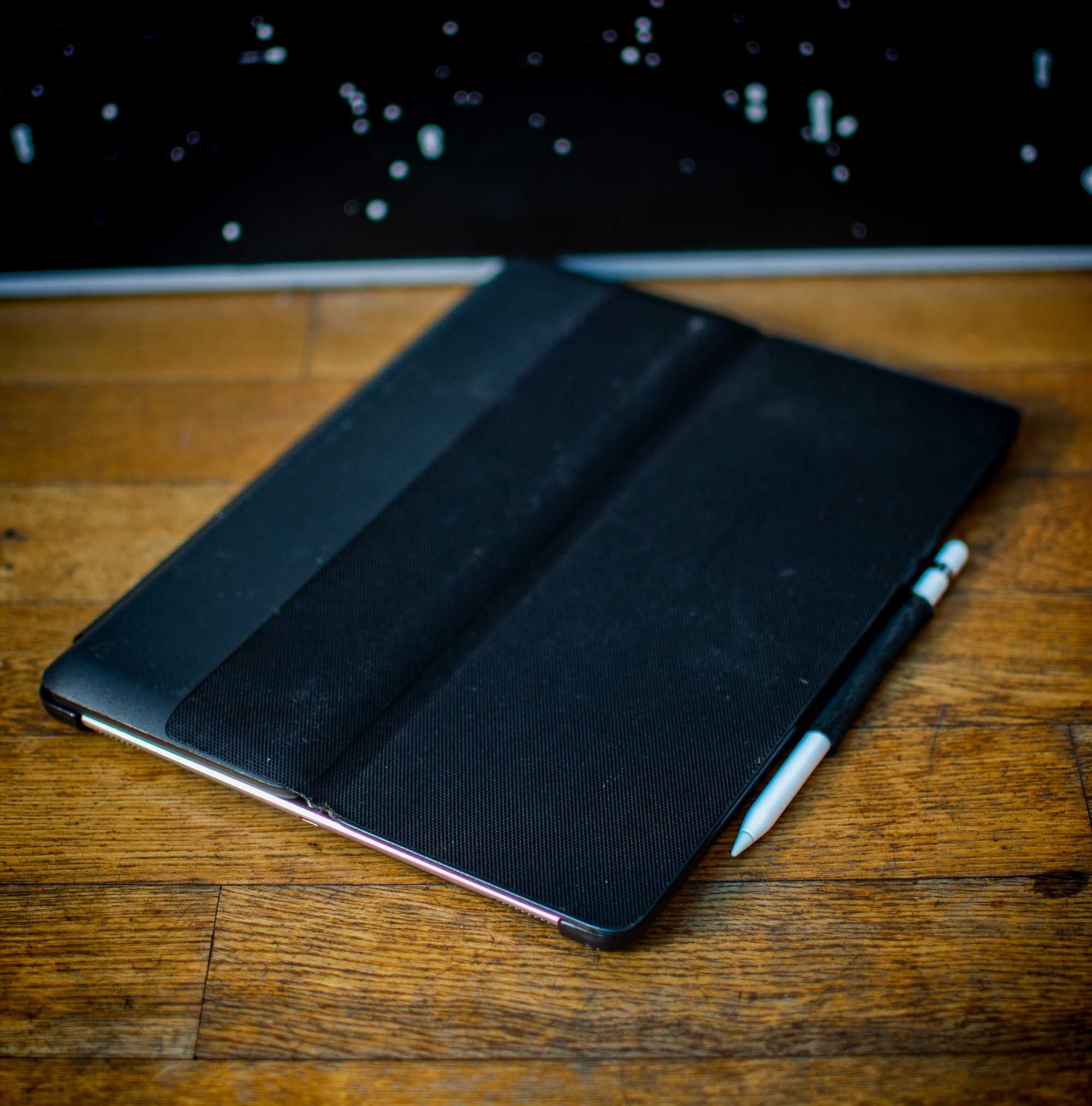 Продава се Apple iPad Pro 12.9" (2015) – 128GB + аксесоари
