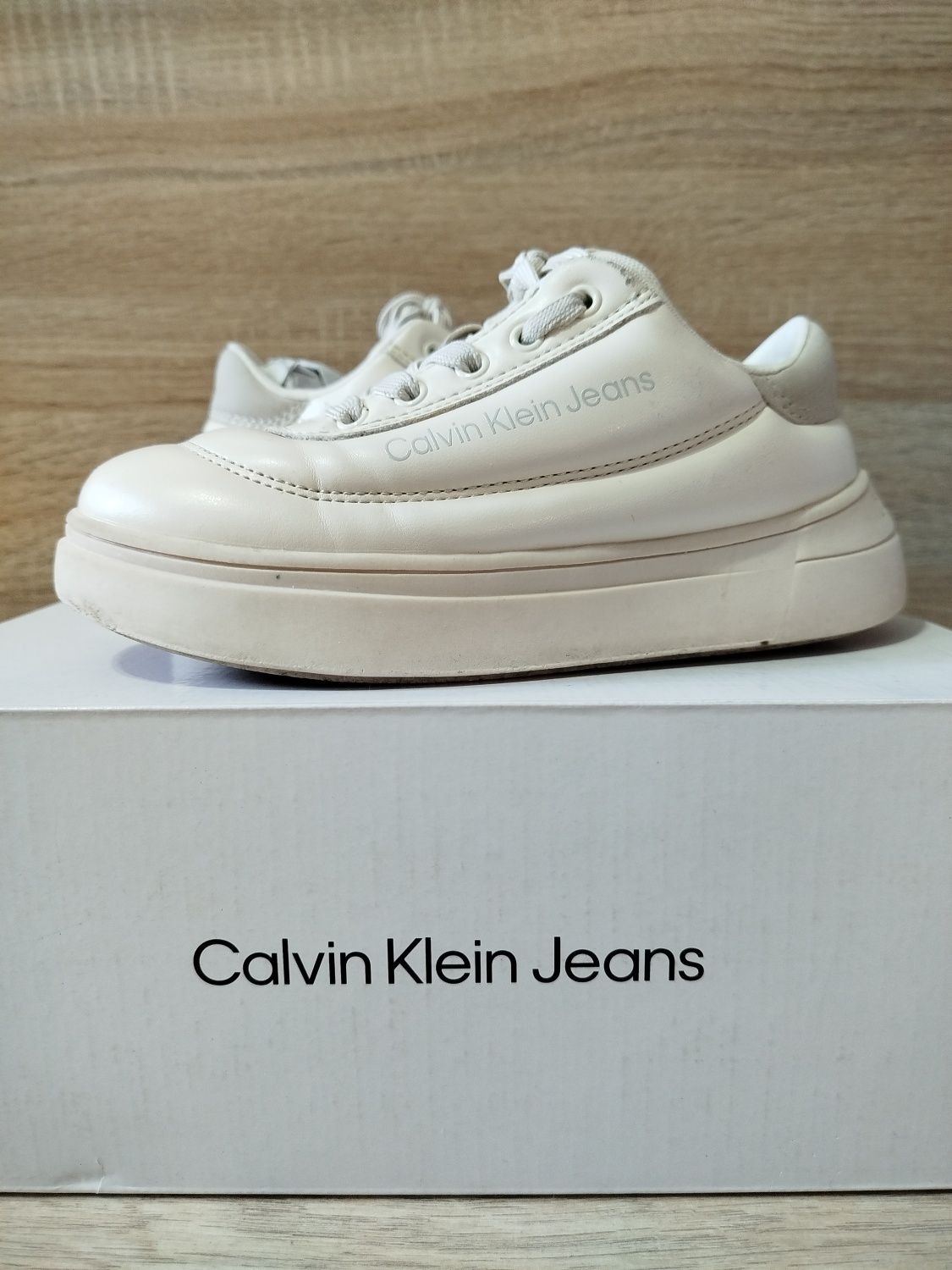 Кожени Calvin Klein Jeans номер 29