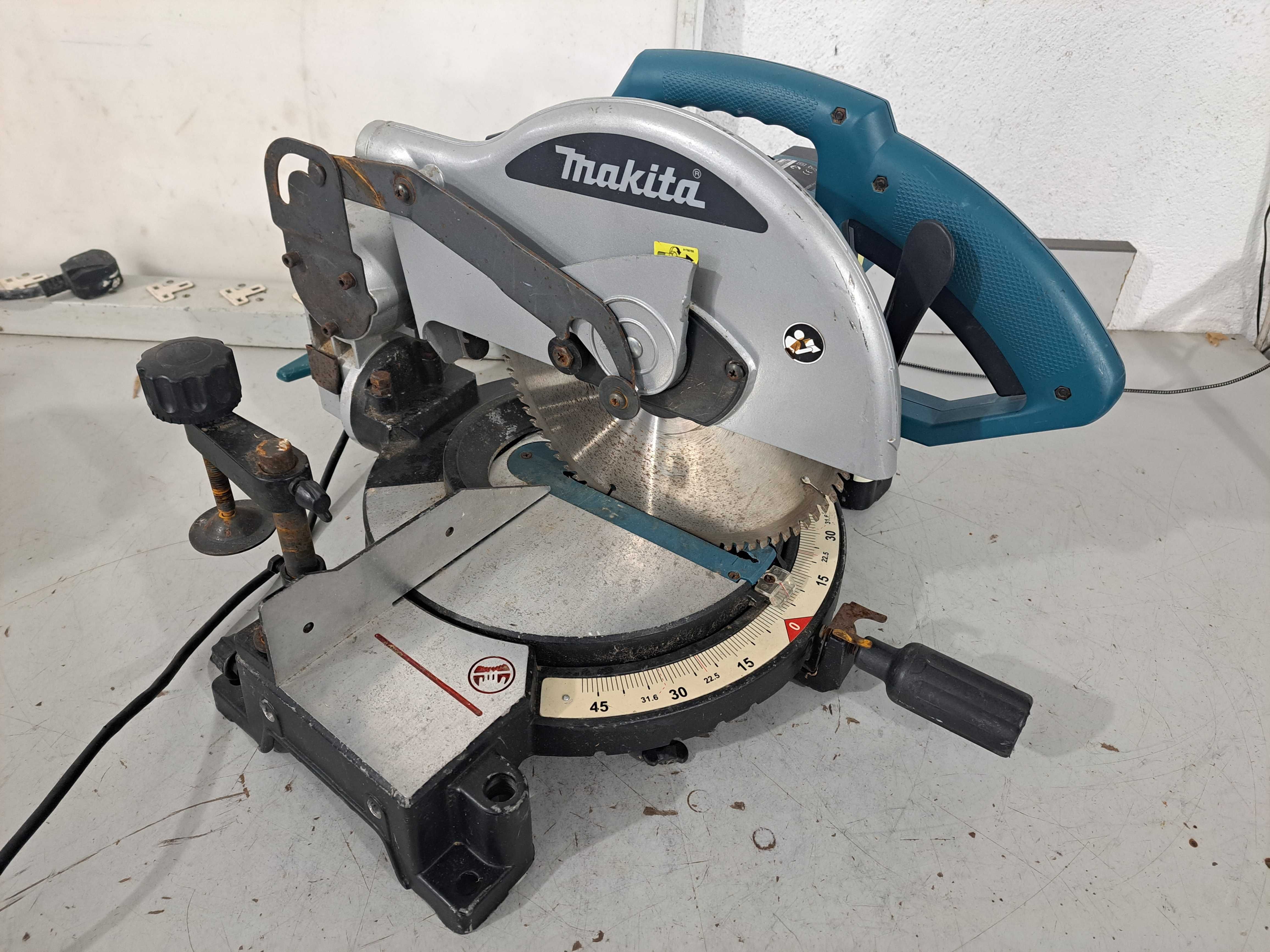Циркуляр пендула - Makita MLS100/ 1500 W