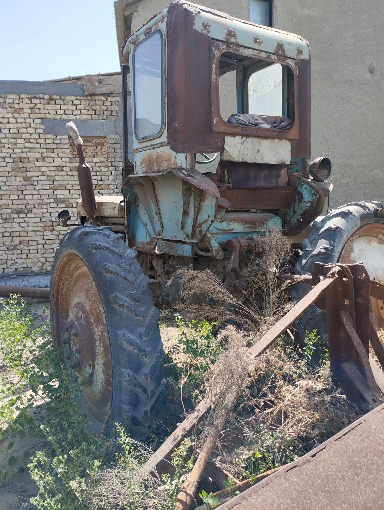 T28 traktori+tilechka+kaselka+chizel hammasi bir joyga sotiladi
