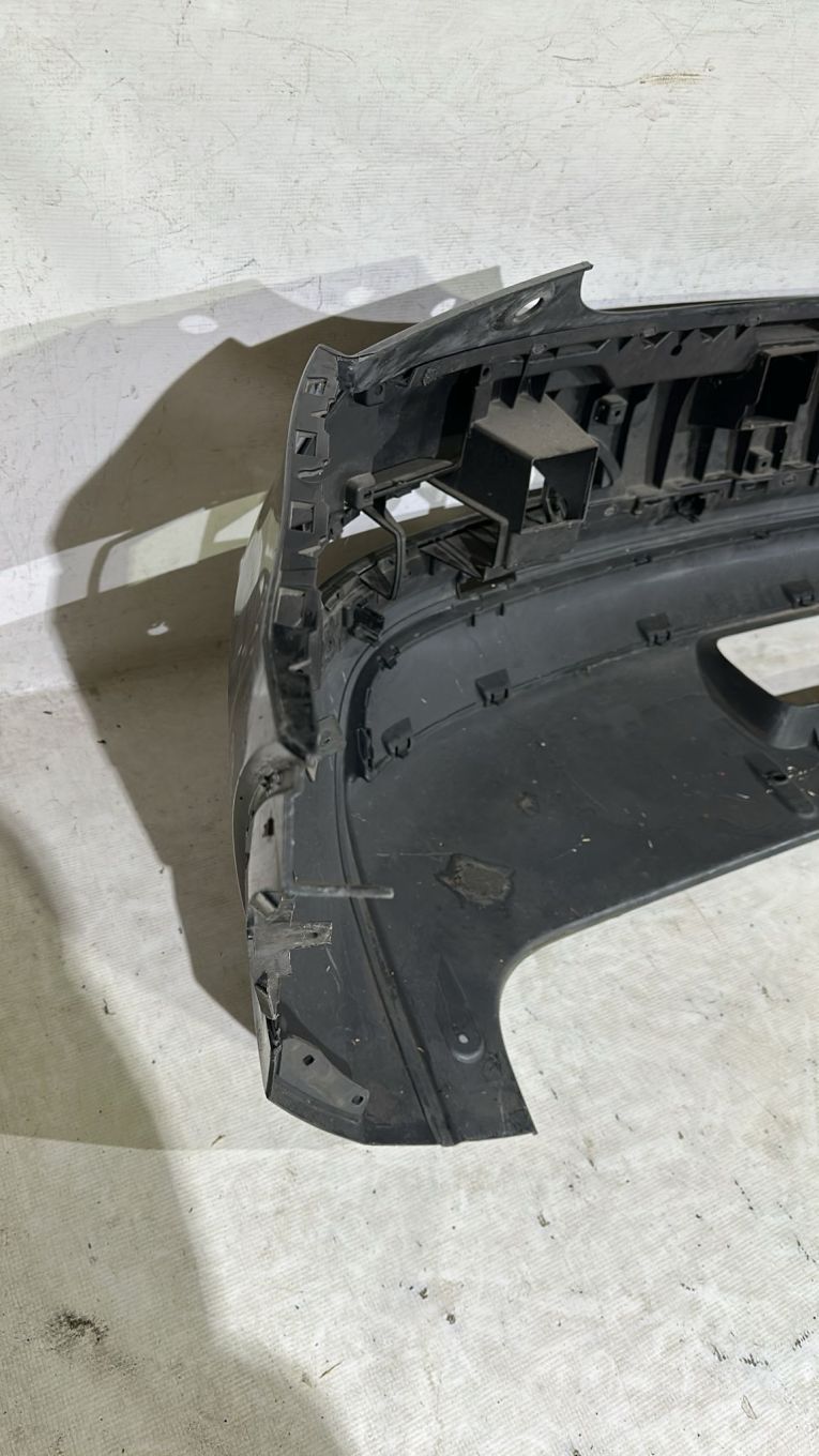 Bara spate Audi Q3 S-Line  an 2011, 2012, 2013, 2014, 2015 cod OE  8U0807511C