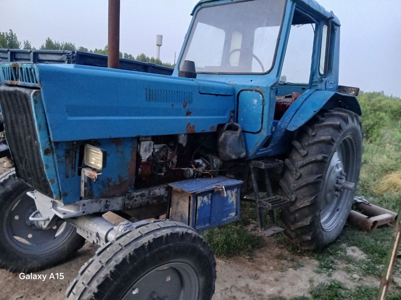 Mtz traktor 80 xolatlari juda yaxshi ballonlari yangi s