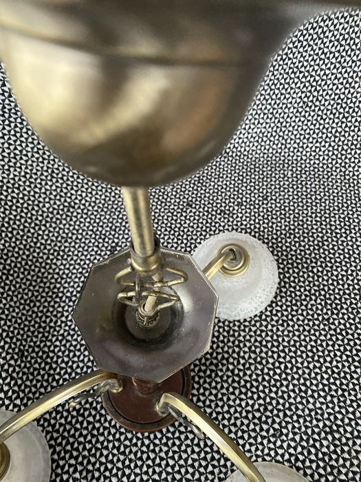 Lustră corp de iluminat