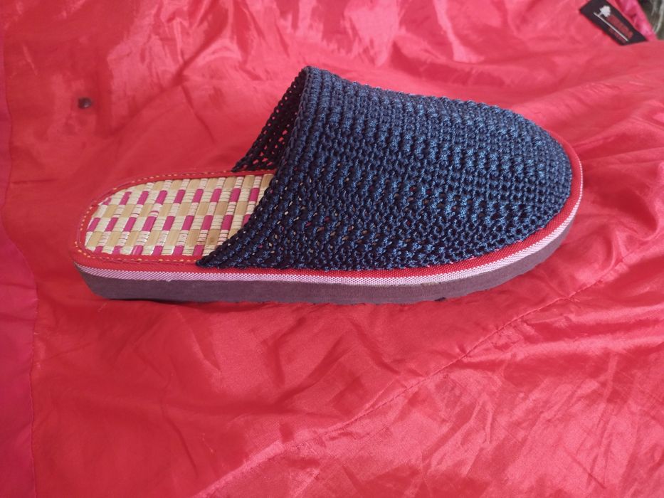 Колдан токылган дамачный тапичкилер бар