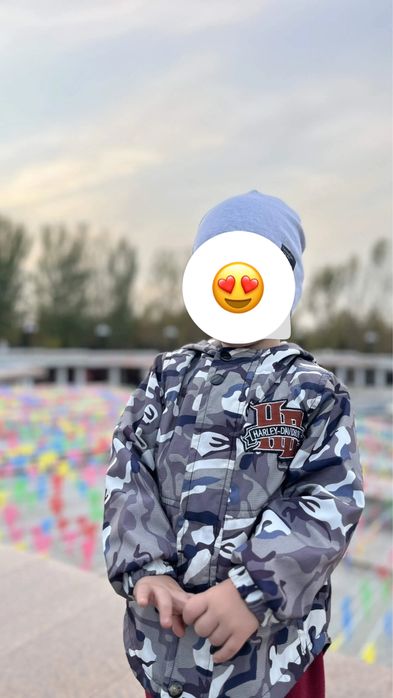 Продам детскую куртку