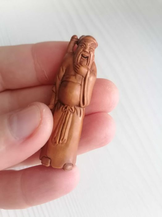 Оригинальное нэцкэ хотей