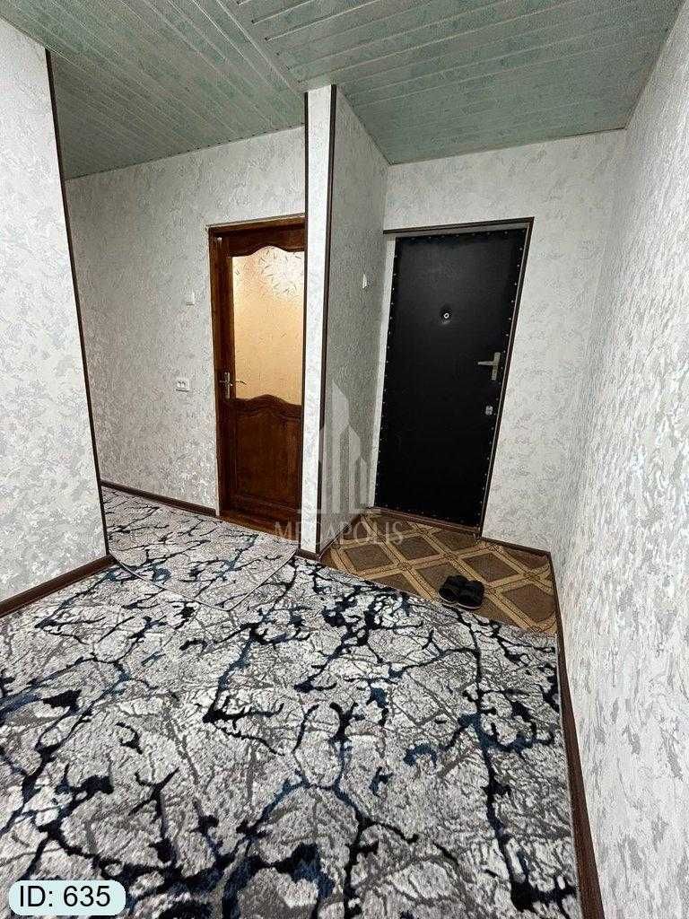 6 mikr Toji mahal 34 maktab tomonda 2 xonali kvartira sotiladi №635
