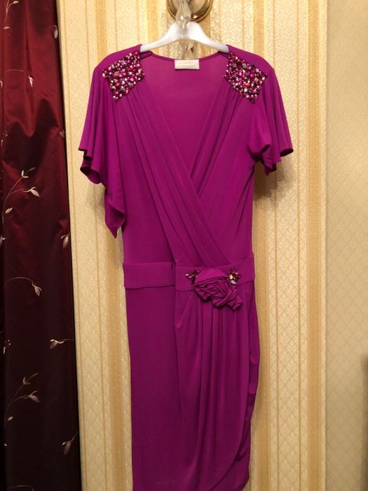 Вечернее яркое платье. Пурпурный цвет. Размер 48-50.