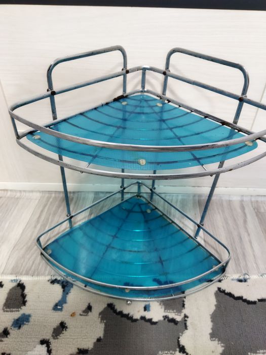 Угловая настенная полка для ванной