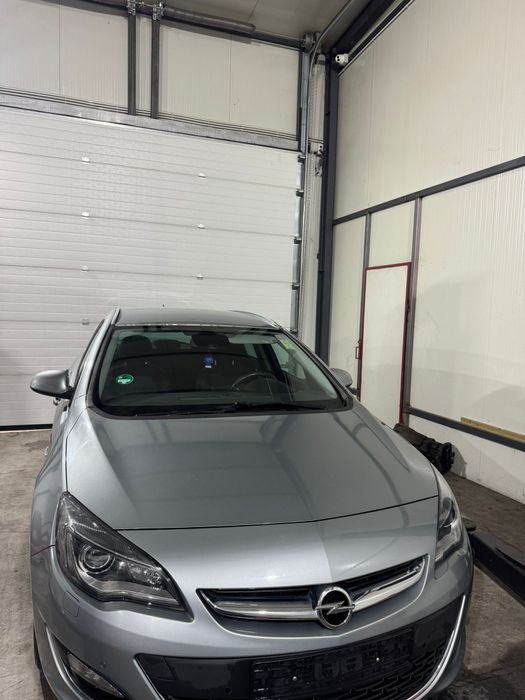Opel Astra J an fabricație 2014