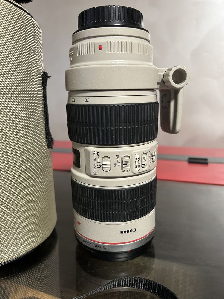 Obiectiv Canon 70-200 1:2.8 LIS USM