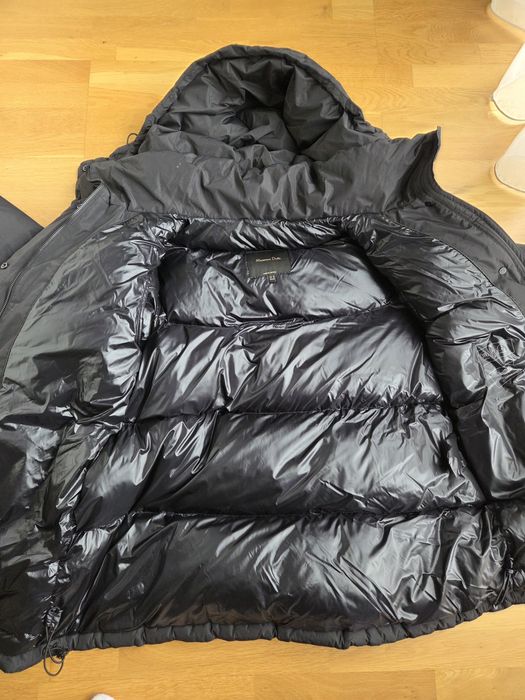 Vand geaca noua Massimo Dutti- cu puf- lungime medie
