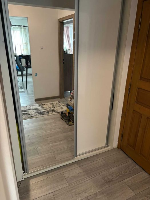 Apartament 3 camere Pipirig etajul 2