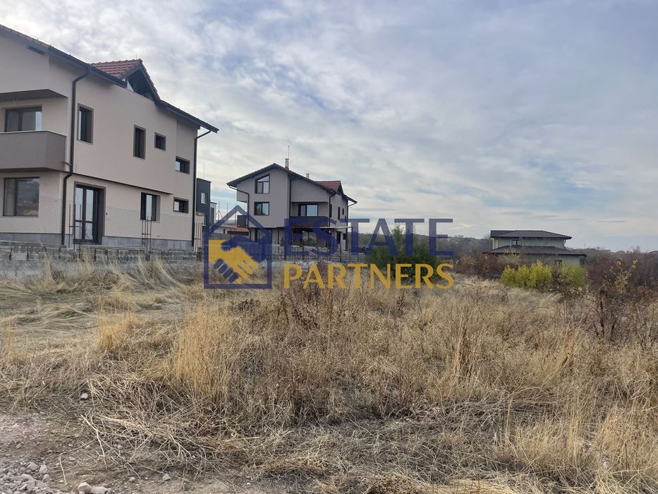 Парцел в Пловдив, област-с.Брестник площ 646 цена 56000