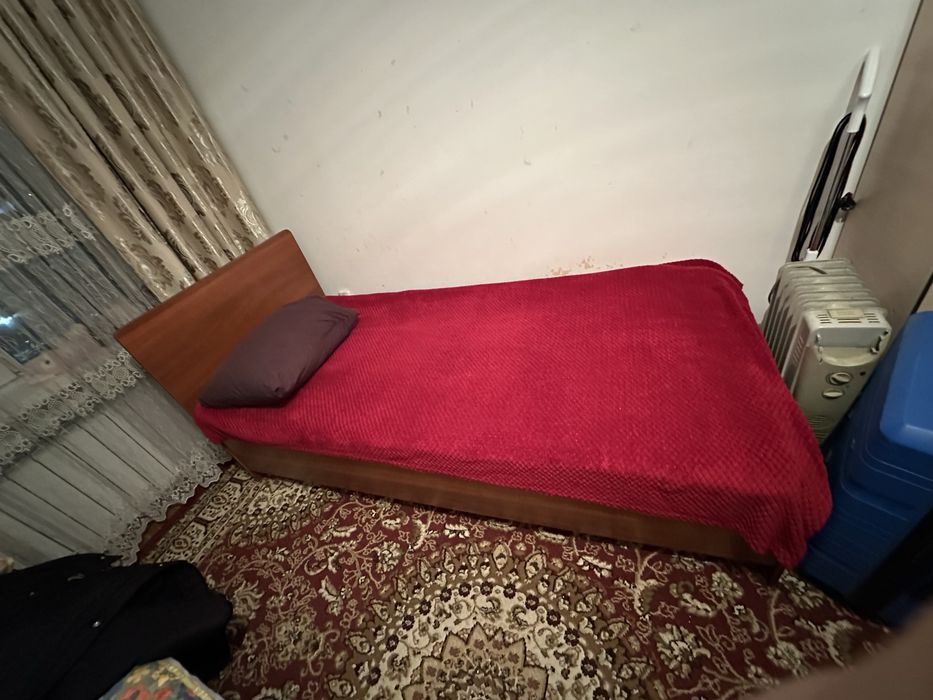 Кровать односпальная